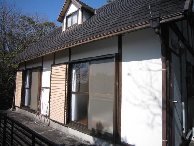 建物の道路側はこんな感じです。