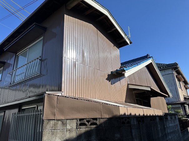 最寄りの駅まで徒歩３分。